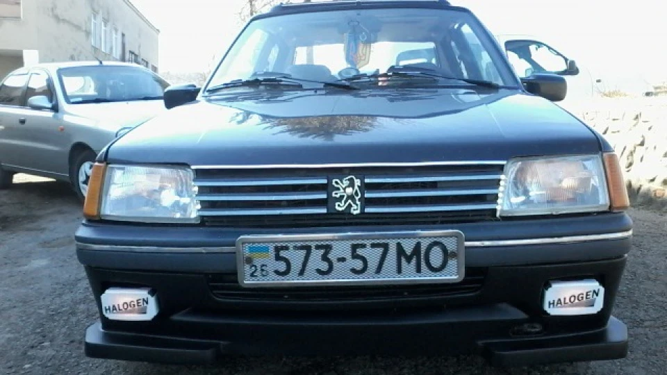 Peugeot 205 Ластівка 3