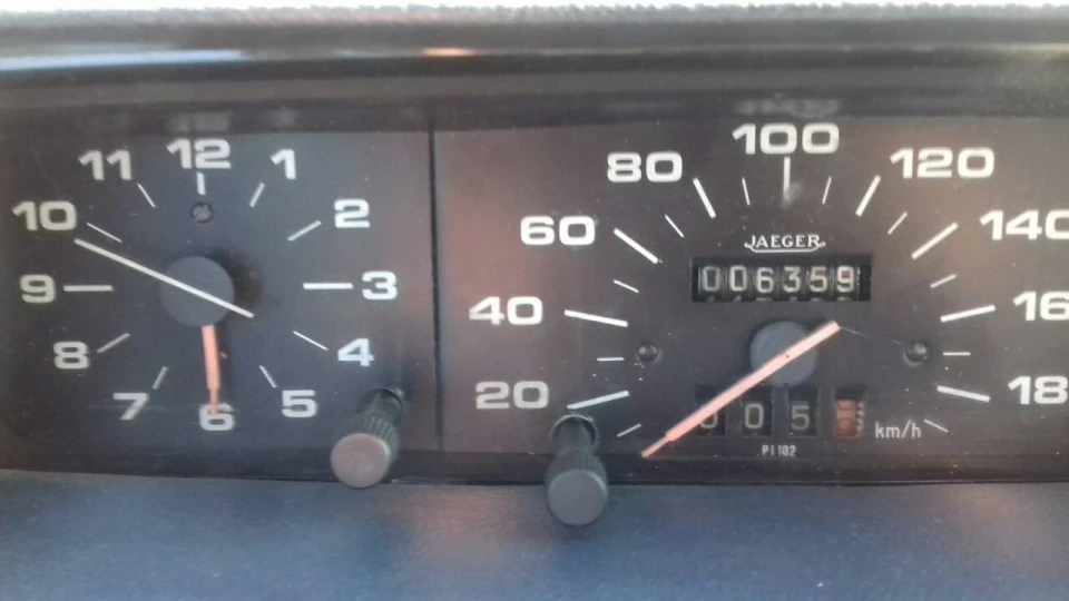 Peugeot 205 Маленький Дракон