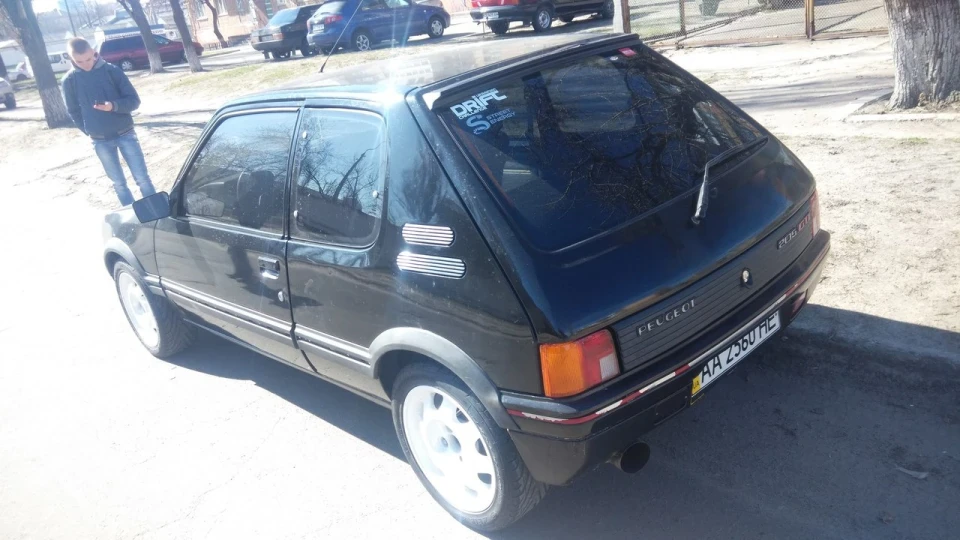 Peugeot 205 Peppa 2.0 3