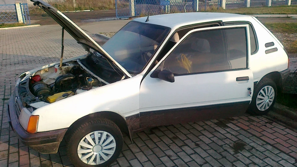 Peugeot 205 поки вивчаю та ремонтую 3