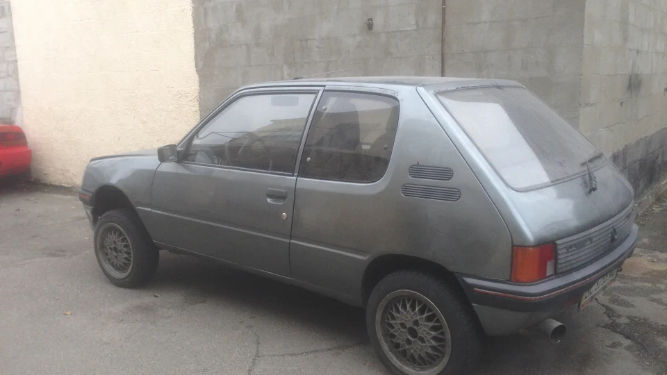Peugeot 205 Шахрай 3