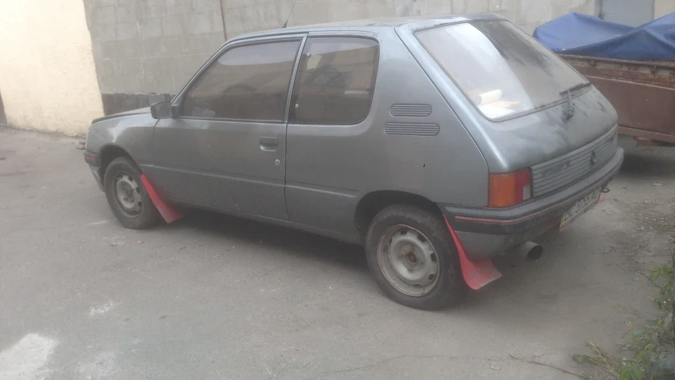 Peugeot 205 Шахрай 4