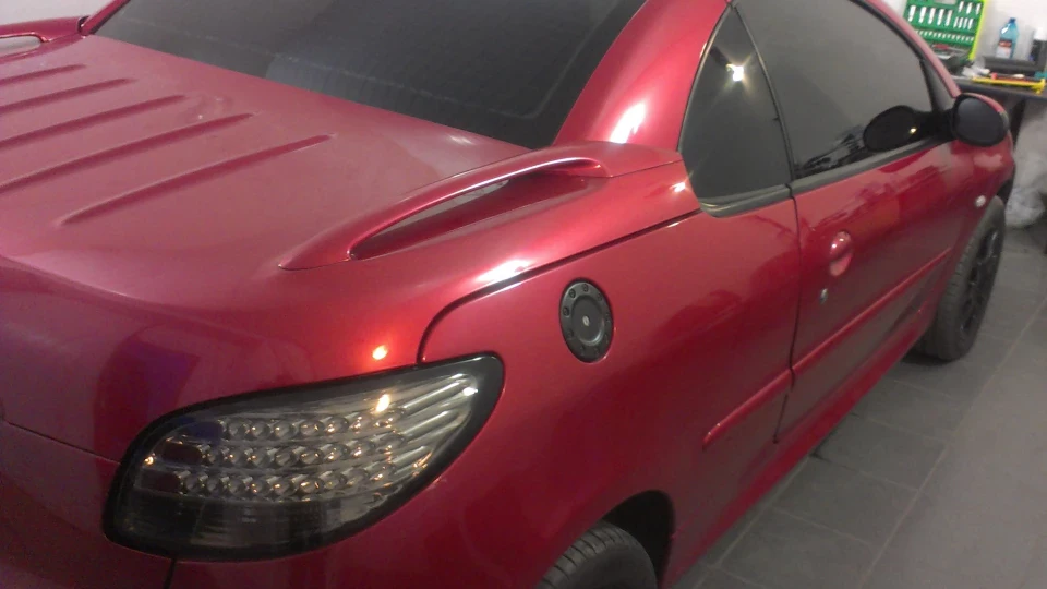 Peugeot 206 CC Червоний боксерчик)
