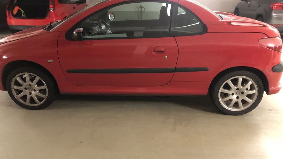 Peugeot 206 CC Red Banger 1.6