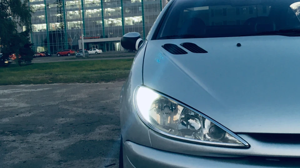 Peugeot 206 CC Silver Bullet 3