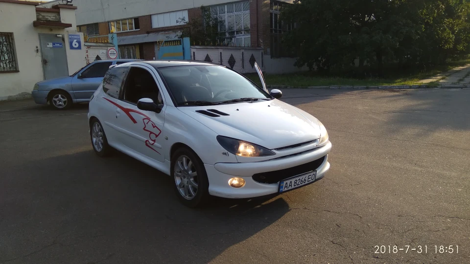Peugeot 206 GTI 2.0 s16 2