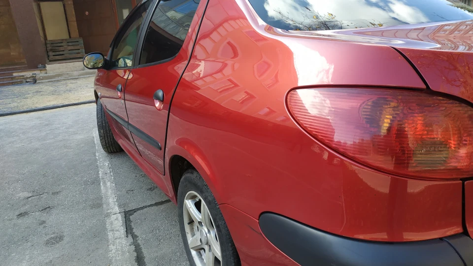 Peugeot 206 Sedan 1.4i 75 TU3A BVM5 2