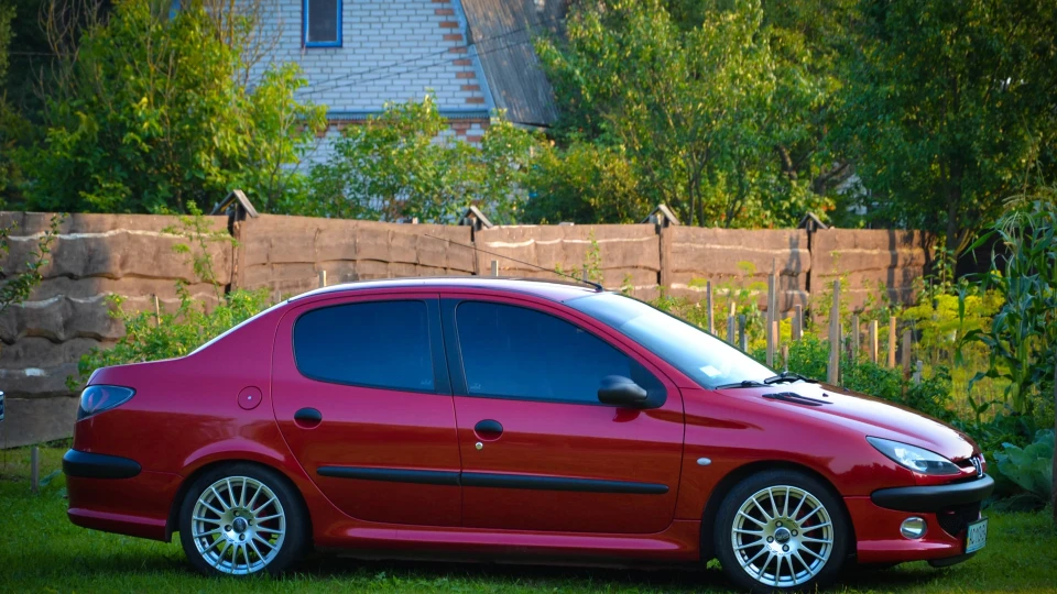 Peugeot 206 Sedan ALЯRMO 3