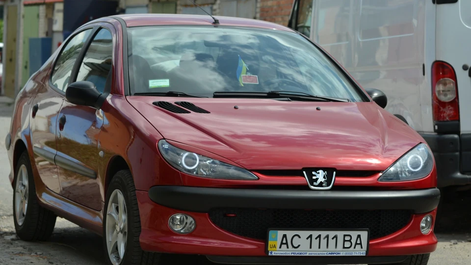 Peugeot 206 Sedan ALЯRMO 4