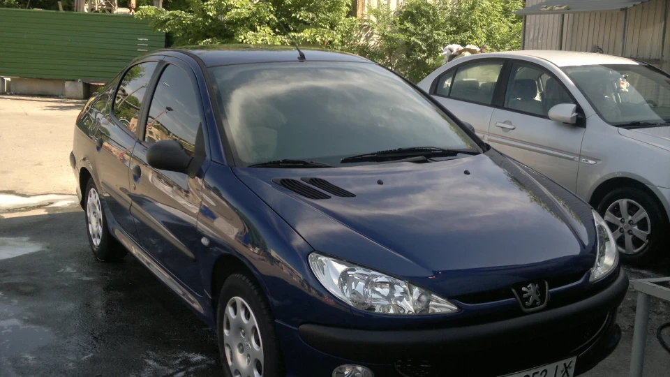 Peugeot 206 Sedan люблю його-)