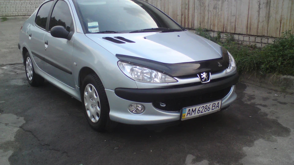 Peugeot 206 Sedan sedan XR+ 4