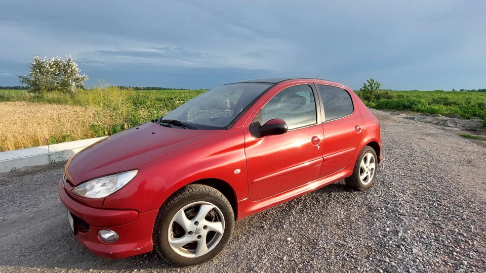 Peugeot 206 4