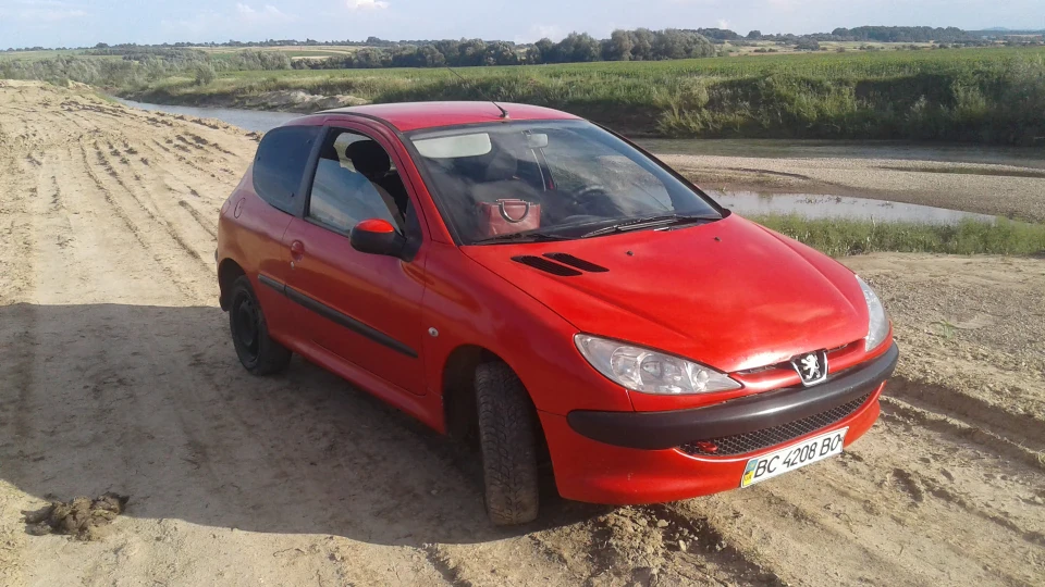 Peugeot 206 4