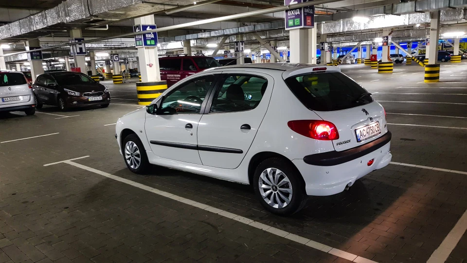 Peugeot 206 1.4 пижик 5