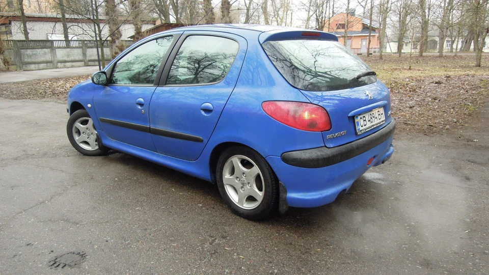Peugeot 206 5d,1.4, 8кл, 75л.с. 3