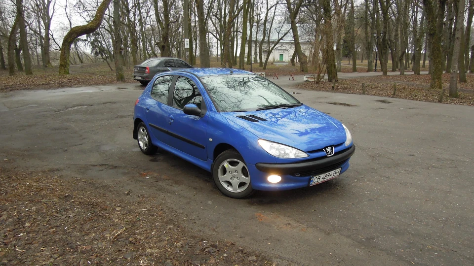 Peugeot 206 5d,1.4, 8кл, 75л.с. 4