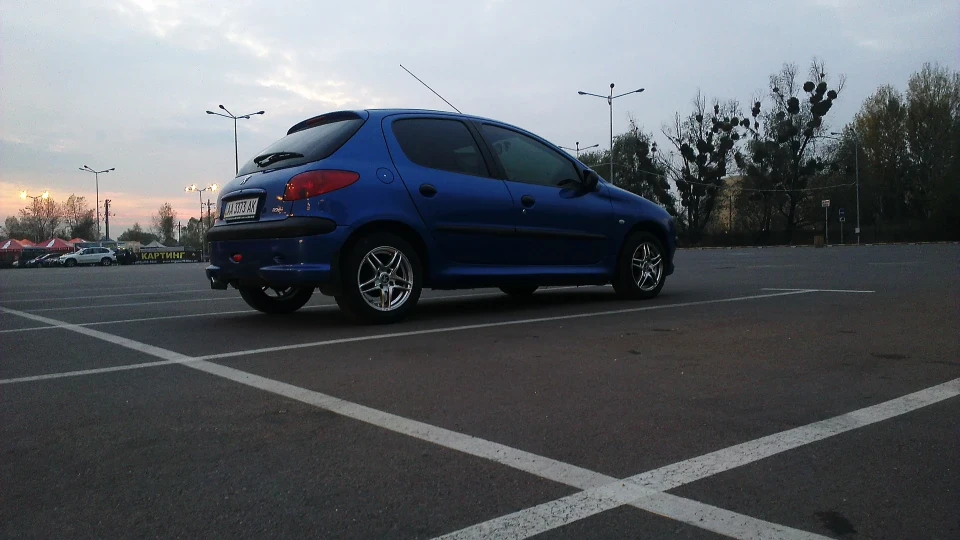 Peugeot 206 швидкий равлик 1.1