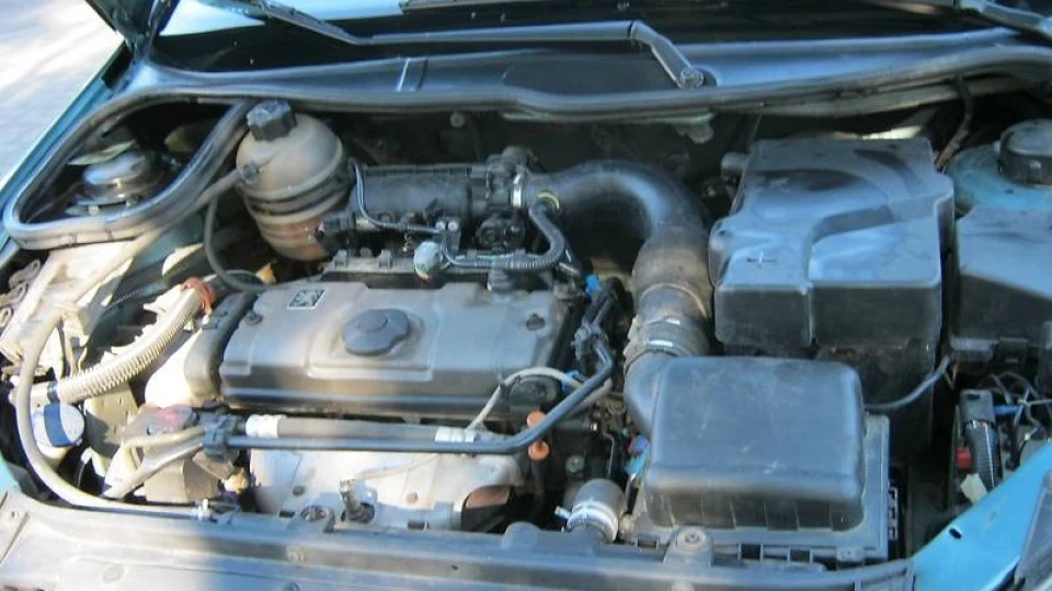 Peugeot 206 Зелений ЛЕВ)) 3