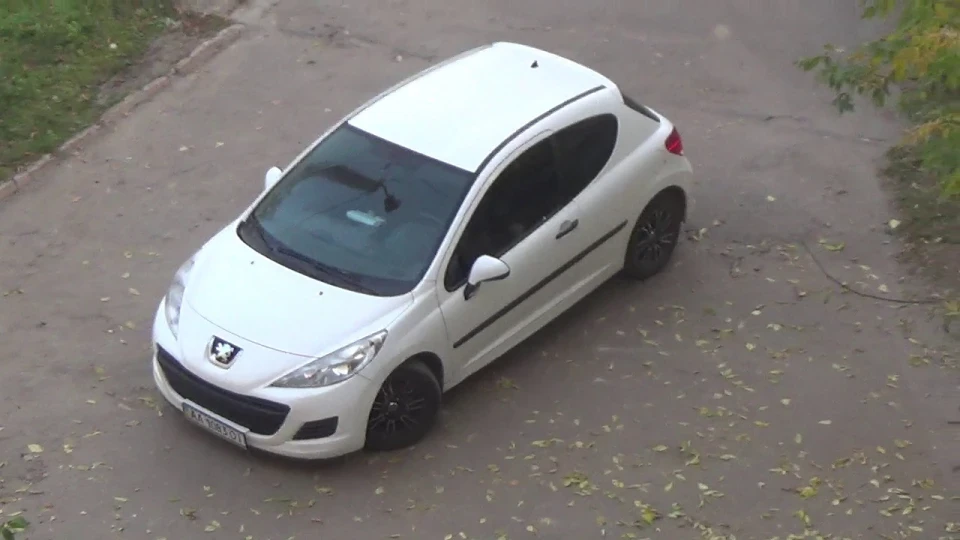 Peugeot 207 Чижик-пижик 4