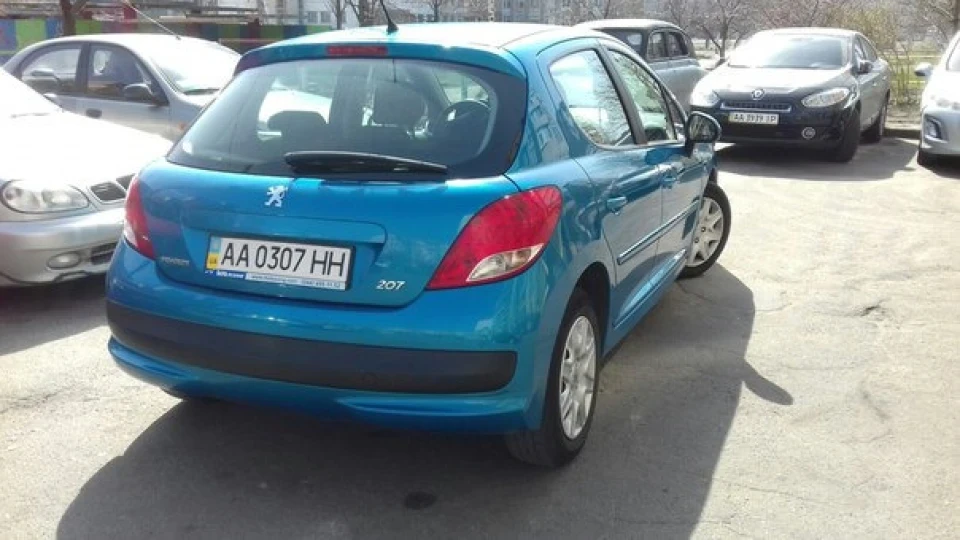 Peugeot 207 знову пежо 2