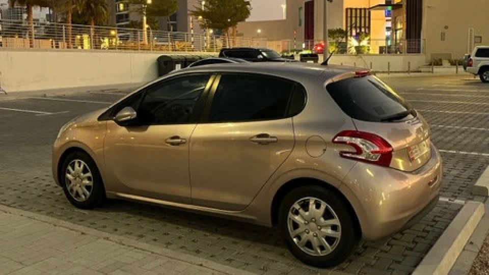 Peugeot 208