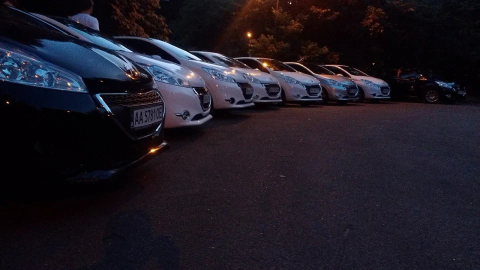 Peugeot 208 5
