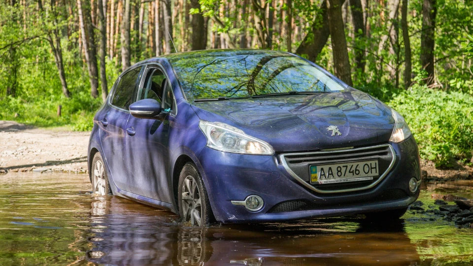Peugeot 208 1,6 HDi 3
