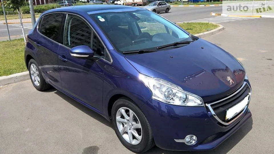 Peugeot 208 1.6 турбо дизель
