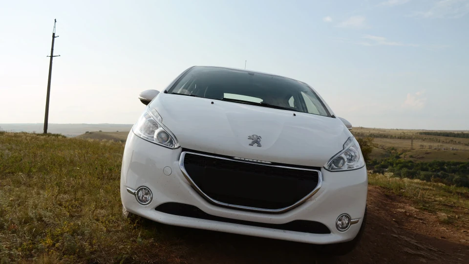 Peugeot 208 Diesel Power 2