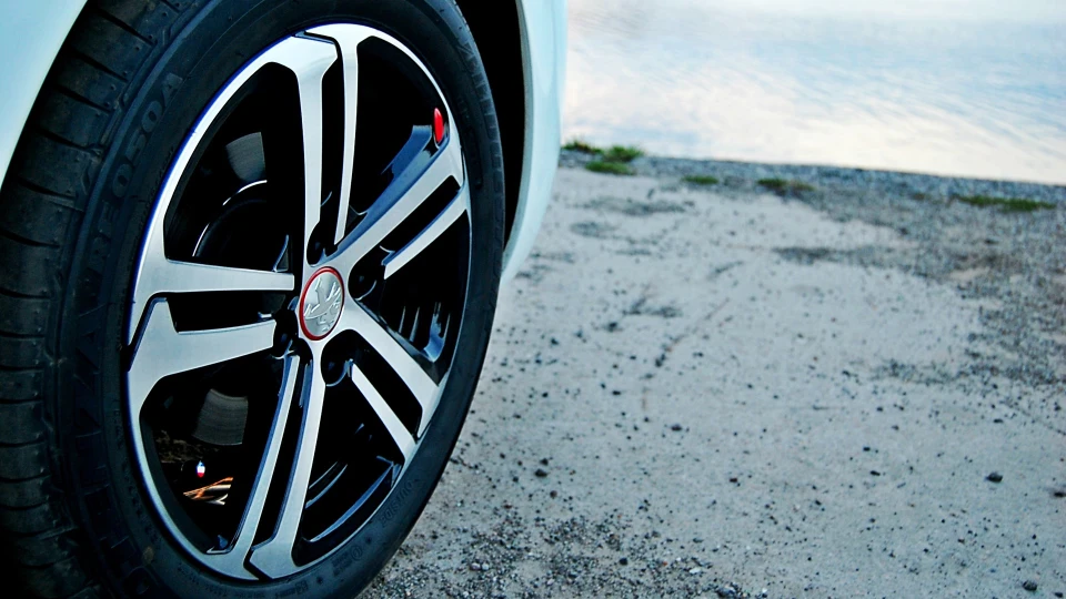Peugeot 208 LIGNE S édition 4