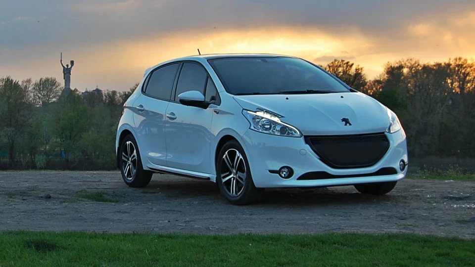 Peugeot 208 LIGNE S édition 5