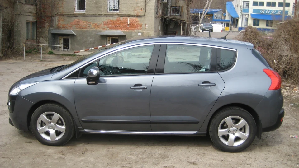 Peugeot 3008 1.6 eHDI 4
