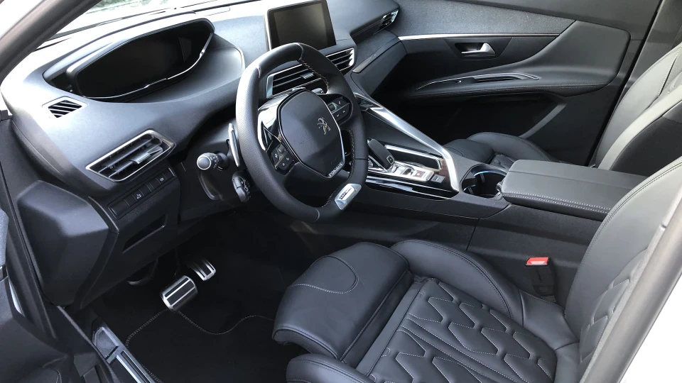 Peugeot 3008 2.0 Blue HDI 130 Kw 5