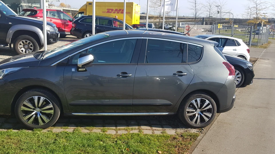 Peugeot 3008 HYBRID4 4