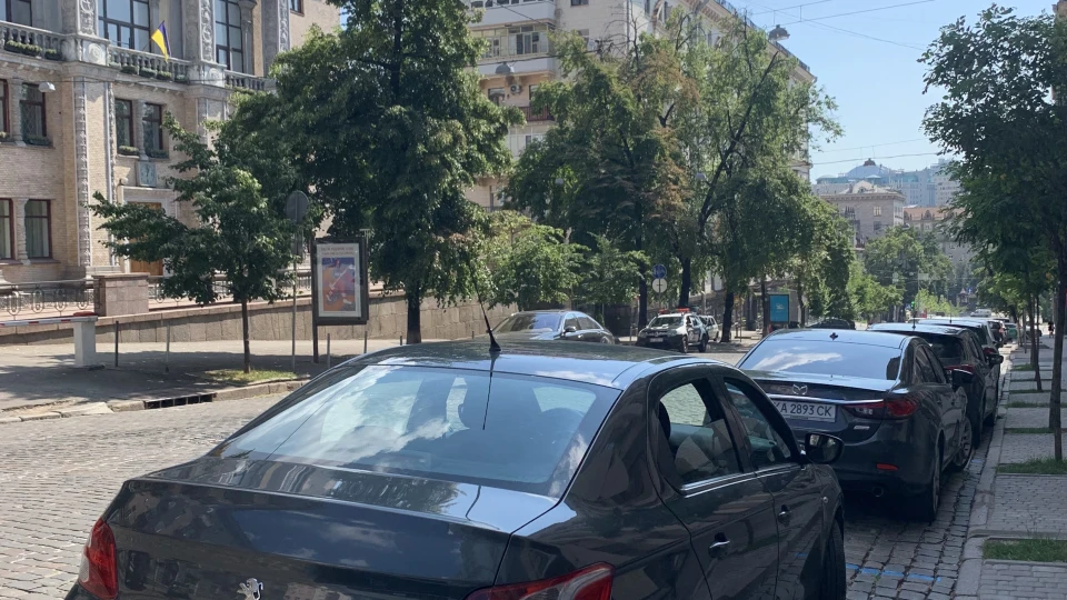 Peugeot 301 1.6 Allure Автомат 4