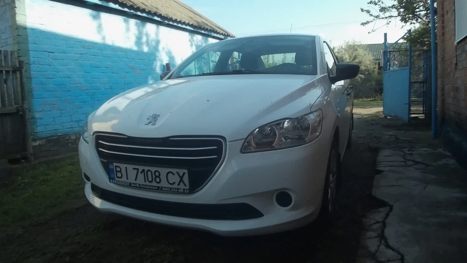 Peugeot 301 біла.левиця 3