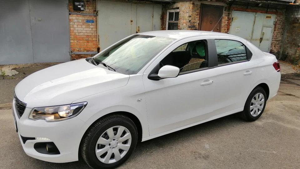 Peugeot 301 Бензин 1.6 vti, 115 3