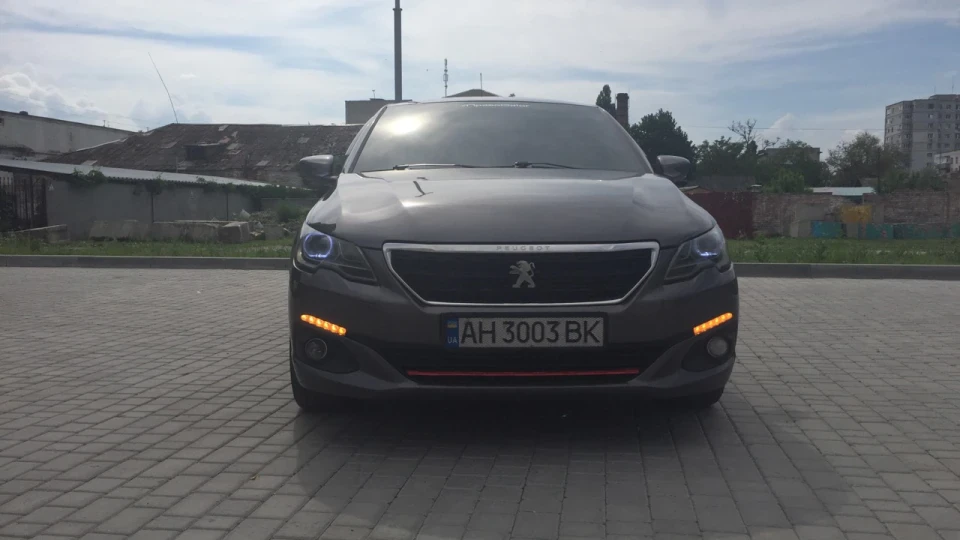 Peugeot 301 Exclusive 5