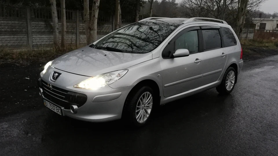 Peugeot 307 SW ML6C 3