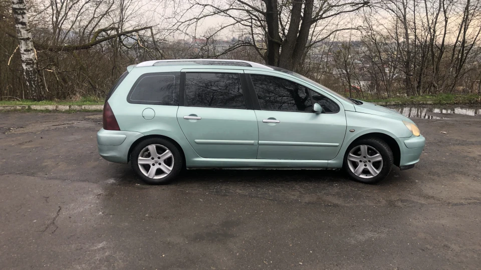 Peugeot 307 SW Зелений 2.0 ТУРБО 2