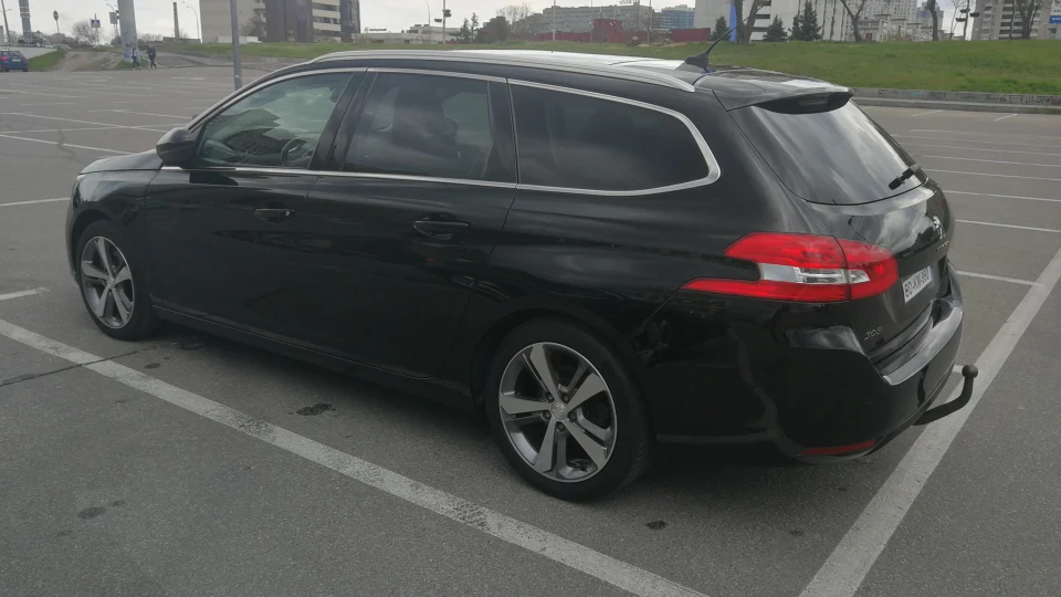 Peugeot 308 SW 2.0 дизель, автомат 3