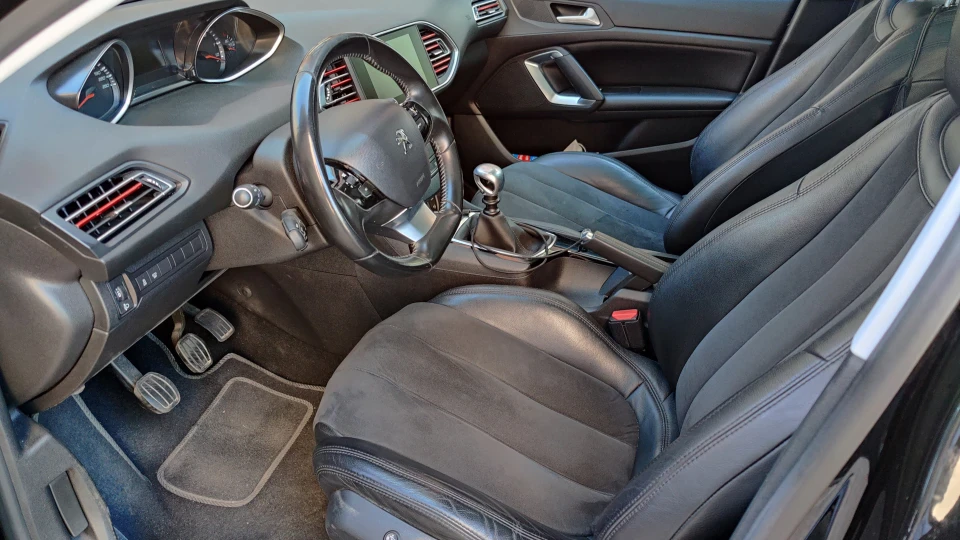 Peugeot 308 SW bullet 2