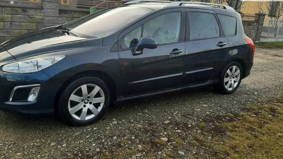 Peugeot 308 SW Синій металік 1.6турбо