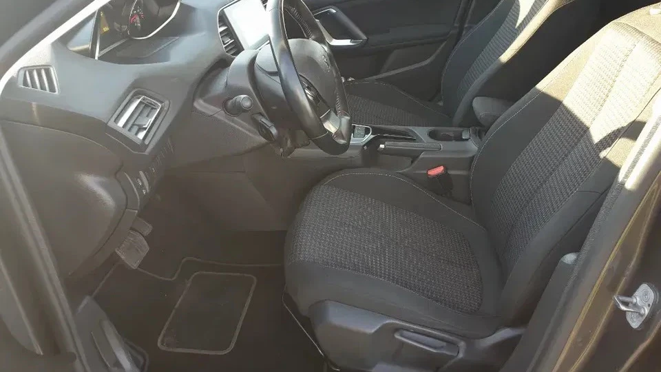 Peugeot 308 5