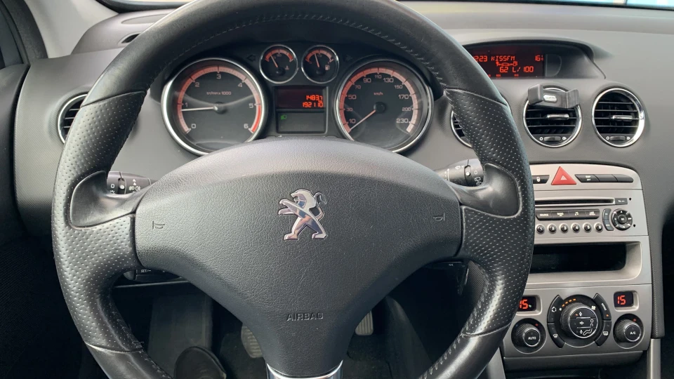 Peugeot 308 5