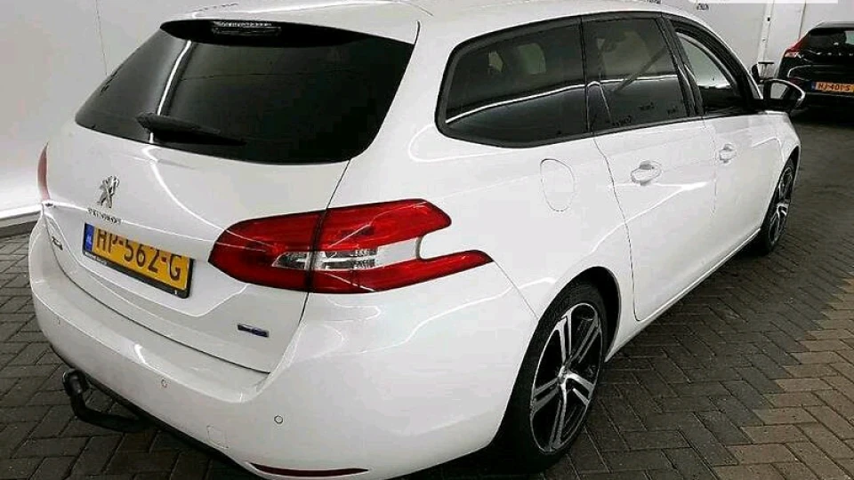 Peugeot 308 4