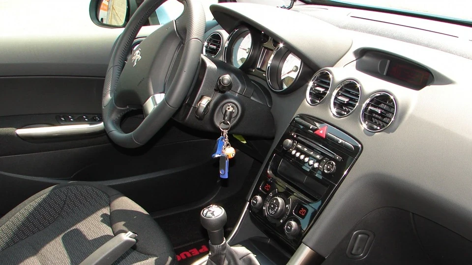 Peugeot 308 1,6 HDi механіка 5