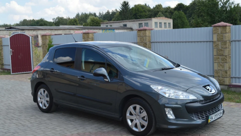 Peugeot 308 Левеня 2