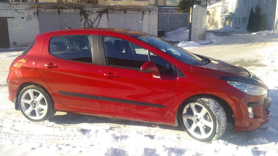 Peugeot 308 мала з равликом) 2
