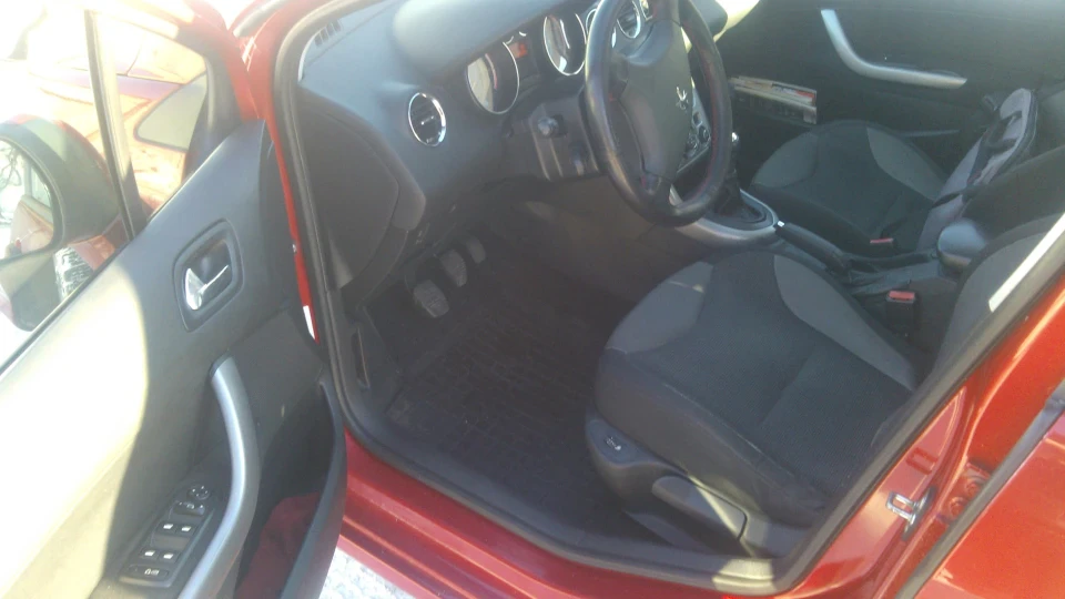 Peugeot 308 мала з равликом) 4